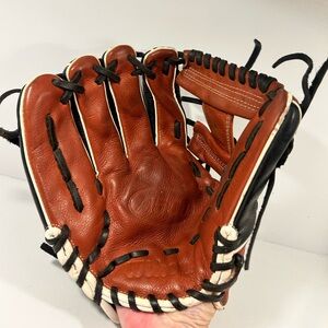 Wilson A500 Youth Baseball Glove Black Brown LHT Leather Mitt